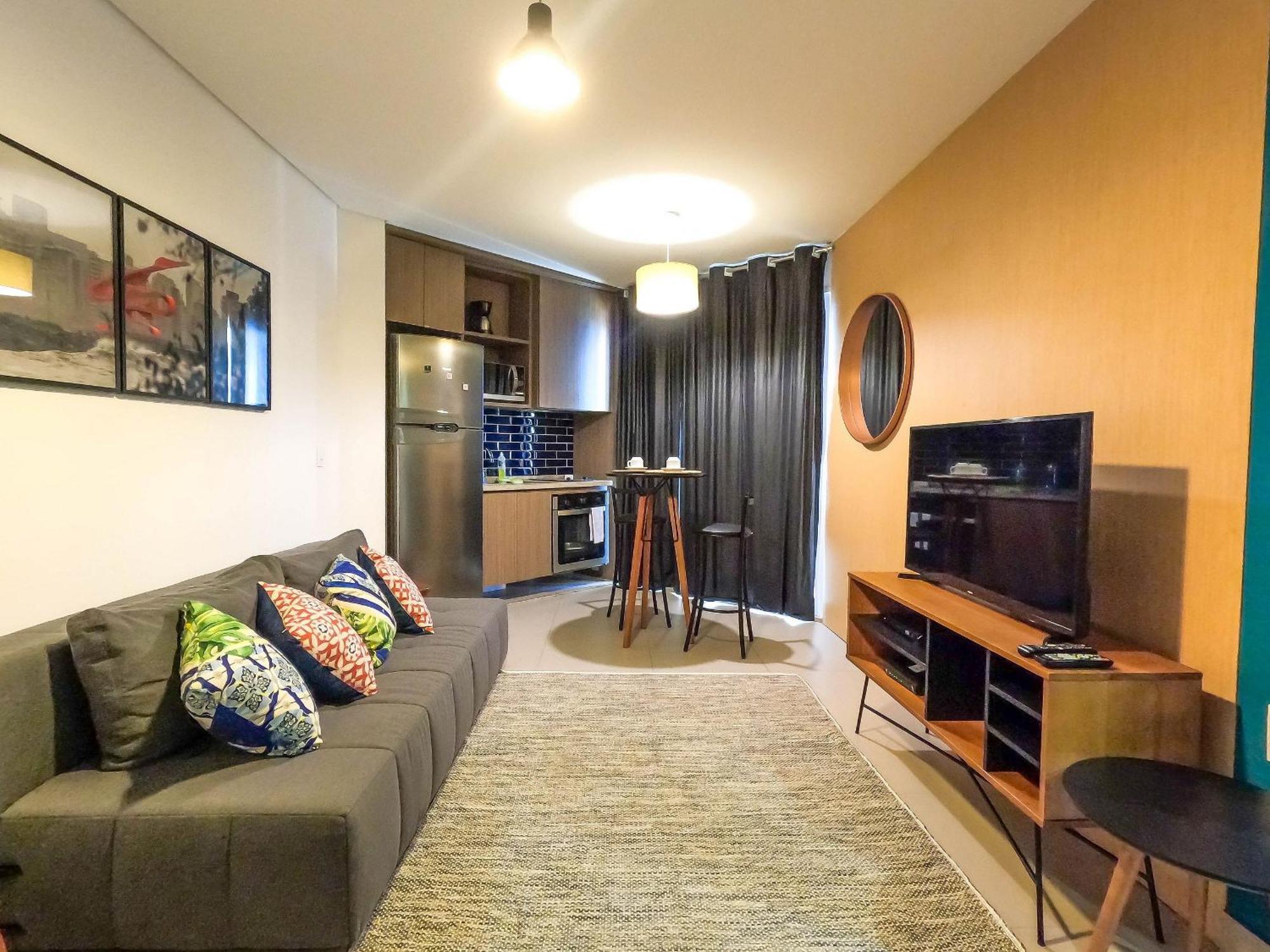 Apartamento Estanconfor Vista Mar Comgaragem Arrumacao Diaria, Ar Cond. E Cozinha *